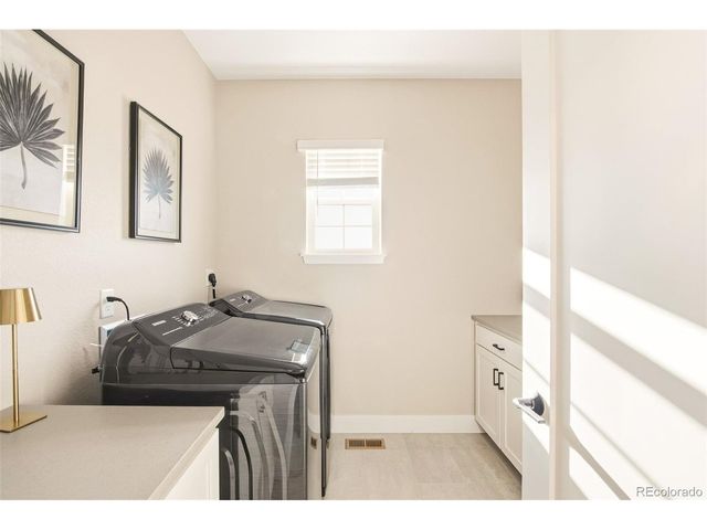 2105 S Poppy St, Lakewood, CO 80228