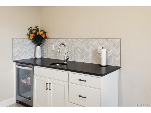 2105 S Poppy St, Lakewood, CO 80228