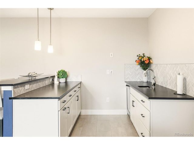 2105 S Poppy St, Lakewood, CO 80228