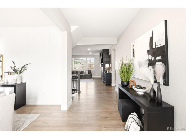 2105 S Poppy St, Lakewood, CO 80228