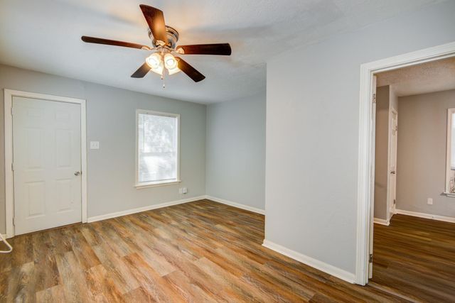 206 Frawley Street B, Houston, TX 77009
