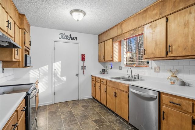 609 Cherokee Trail NW, Dalton, GA 30721