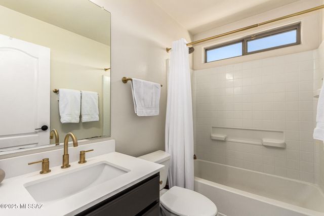 8022 S Fenway Drive, Tucson, AZ 85756