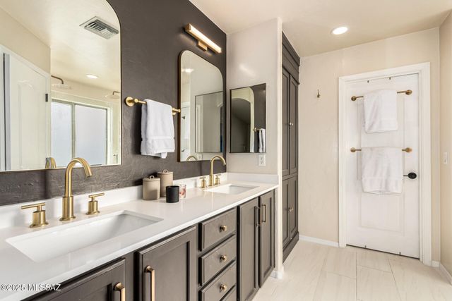 8022 S Fenway Drive, Tucson, AZ 85756