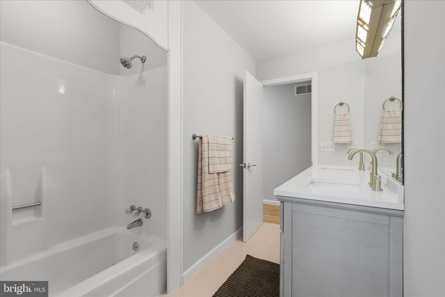 7007 RUNNYMEADE CT, Frederick, MD 21702
