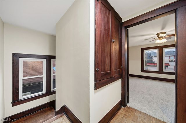 17 Ceramic Avenue, Zanesville, OH 43701