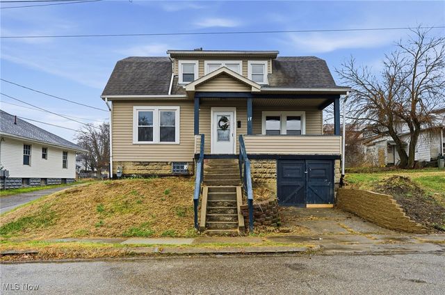 17 Ceramic Avenue, Zanesville, OH 43701