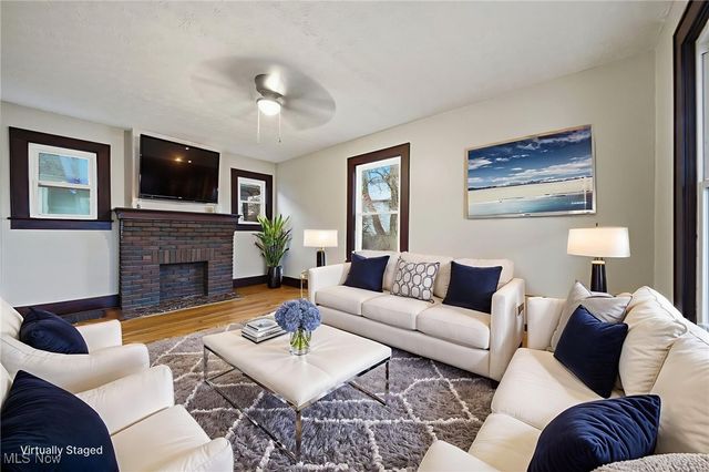 17 Ceramic Avenue, Zanesville, OH 43701