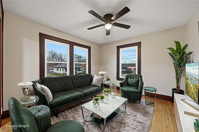 17 Ceramic Avenue, Zanesville, OH 43701