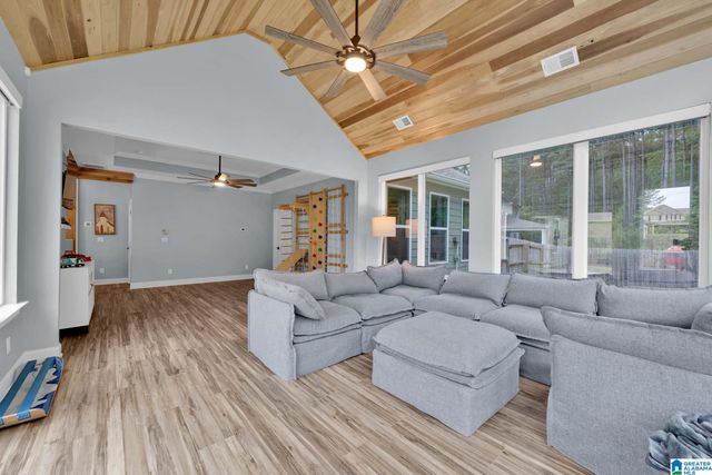 9490 ELLIS DRIVE, Kimberly, AL 35091
