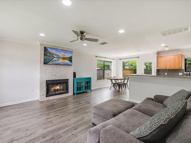 13800 Cambourne DR, Pflugerville, TX 78660