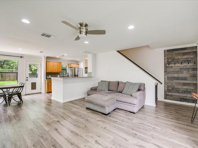 13800 Cambourne DR, Pflugerville, TX 78660