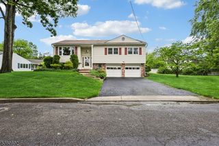 4 Birchwood Ter, Fanwood Boro, NJ 07023