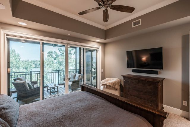 1024 Club View Dr Unit E203, Gallatin, TN 37066