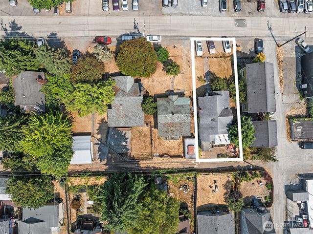 945 N 103rd Street, Seattle, WA 98133