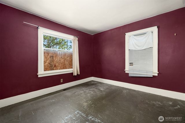 945 N 103rd Street, Seattle, WA 98133