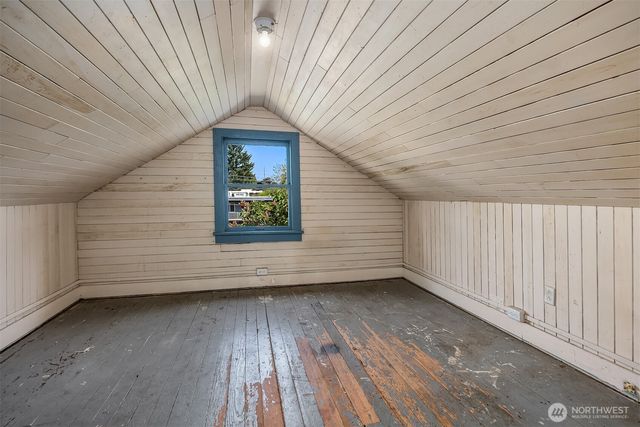 945 N 103rd Street, Seattle, WA 98133