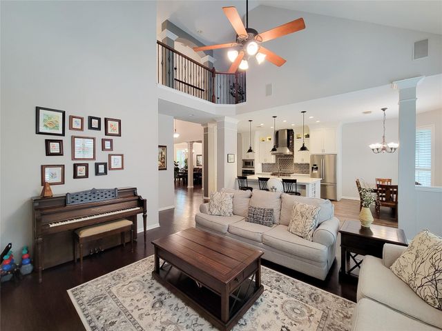 78 N Bluff Creek Circle, The Woodlands, TX 77382