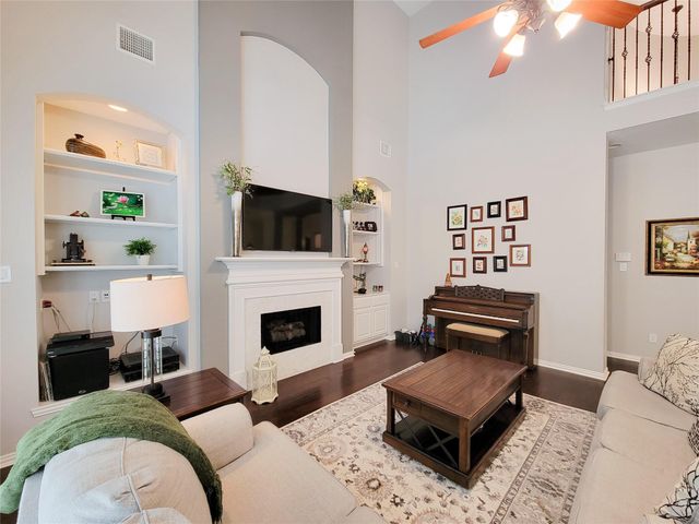 78 N Bluff Creek Circle, The Woodlands, TX 77382