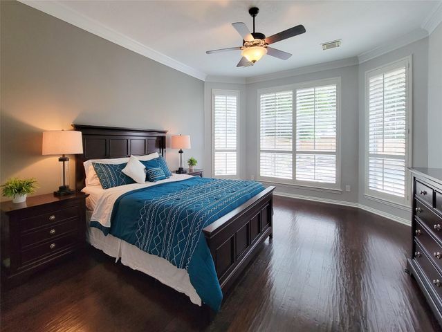 78 N Bluff Creek Circle, The Woodlands, TX 77382