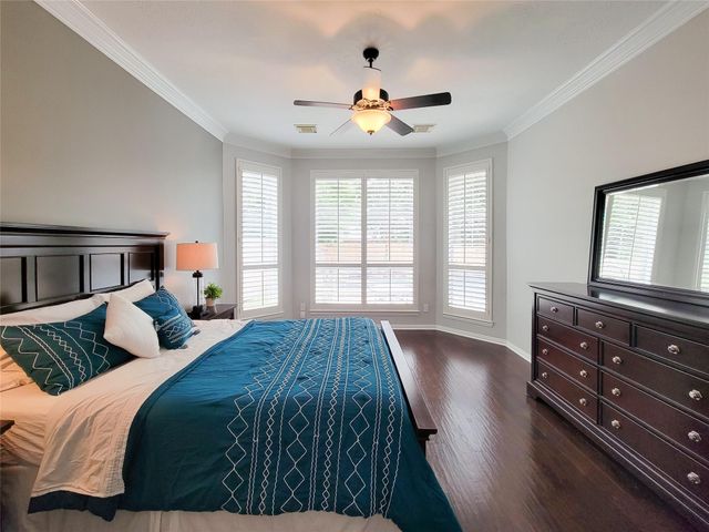 78 N Bluff Creek Circle, The Woodlands, TX 77382
