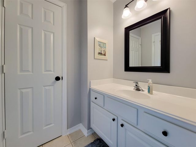 78 N Bluff Creek Circle, The Woodlands, TX 77382