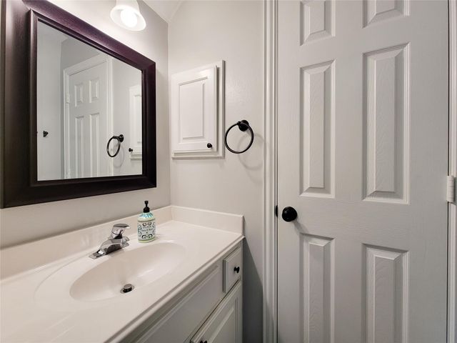 78 N Bluff Creek Circle, The Woodlands, TX 77382