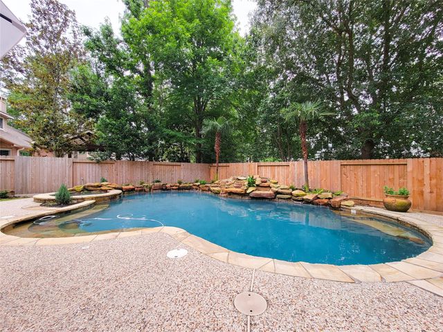 78 N Bluff Creek Circle, The Woodlands, TX 77382