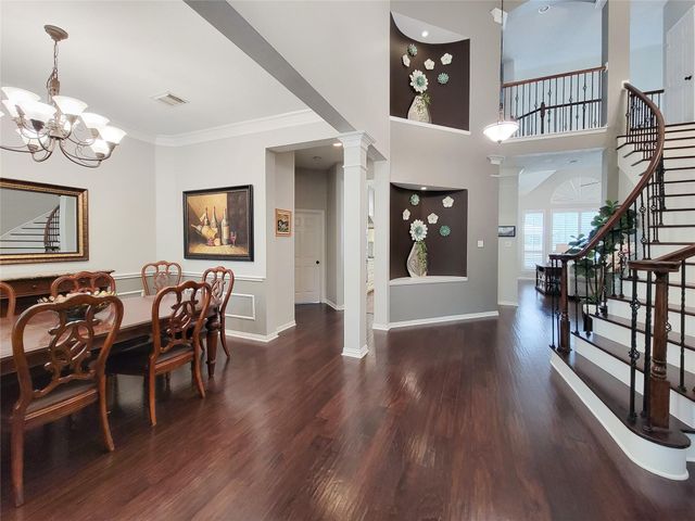 78 N Bluff Creek Circle, The Woodlands, TX 77382
