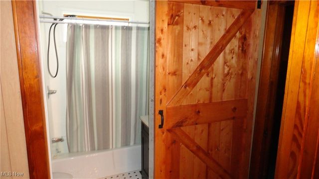 215 Alpine, Chester, WV 26034