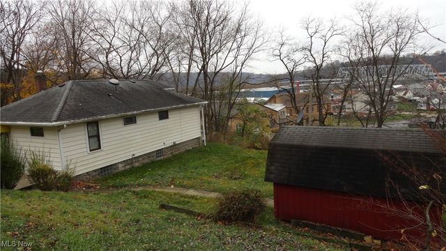 215 Alpine, Chester, WV 26034