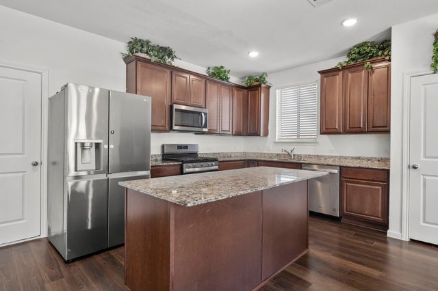 116 Chestnut Gate Drive, Conroe, TX 77378