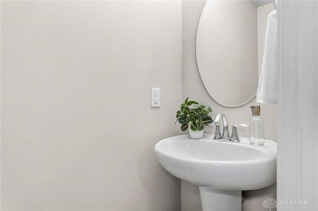 1415 Artesian Lane, Fairborn, OH 45324