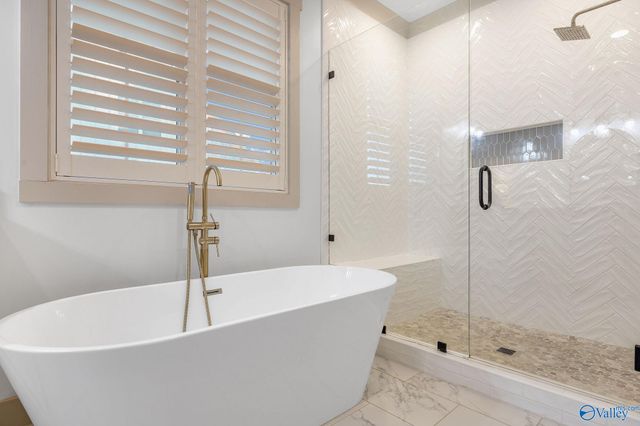 5397 Spring Creek Drive, Guntersville, AL 35976