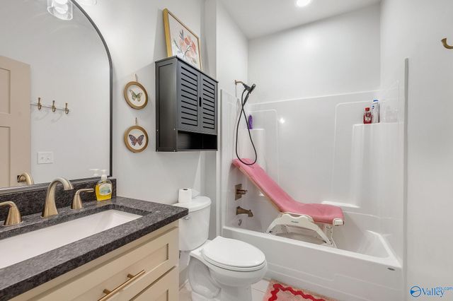 5397 Spring Creek Drive, Guntersville, AL 35976