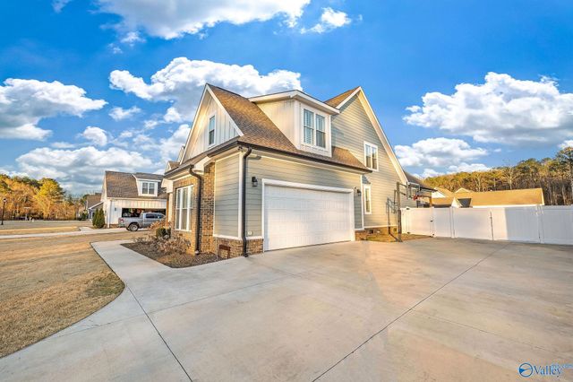 5397 Spring Creek Drive, Guntersville, AL 35976