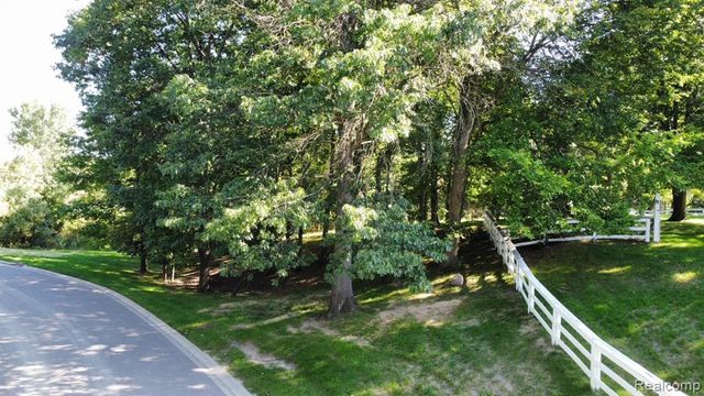 2678 Turtle Ridge Drive, Bloomfield Hills, MI 48302