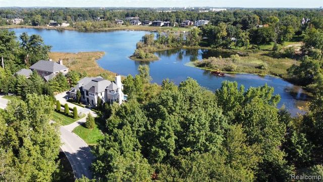 2678 Turtle Ridge Drive, Bloomfield Hills, MI 48302