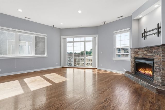 7934 W GRAND Avenue 4E, Elmwood Park, IL 60707