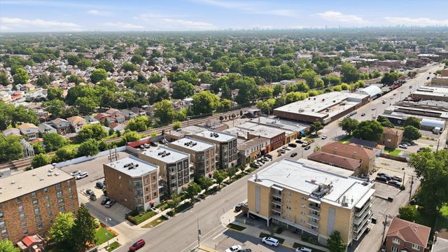 7934 W GRAND Avenue 4E, Elmwood Park, IL 60707