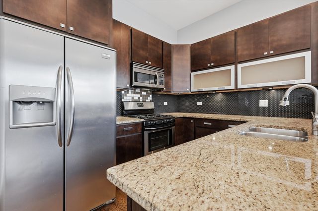 7934 W GRAND Avenue 4E, Elmwood Park, IL 60707
