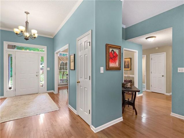 5007 Lakeridge Close, Mcdonough, GA 30253
