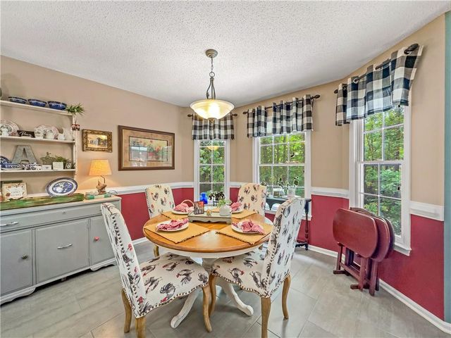 5007 Lakeridge Close, Mcdonough, GA 30253