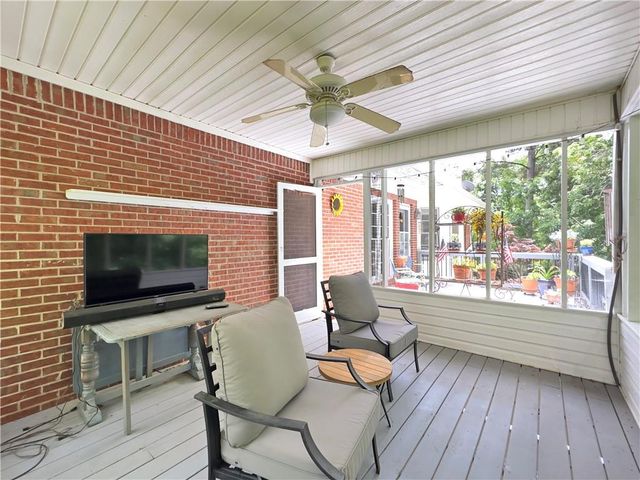 5007 Lakeridge Close, Mcdonough, GA 30253