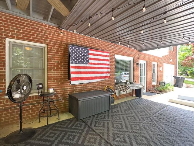 5007 Lakeridge Close, Mcdonough, GA 30253