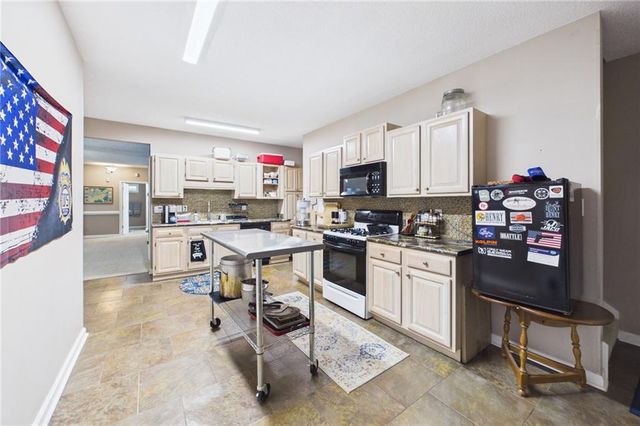 5007 Lakeridge Close, Mcdonough, GA 30253