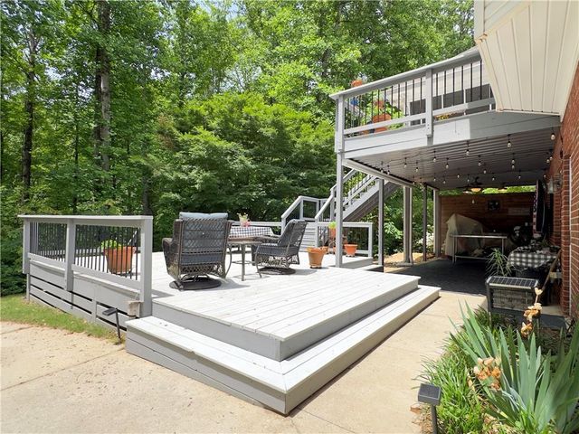 5007 Lakeridge Close, Mcdonough, GA 30253