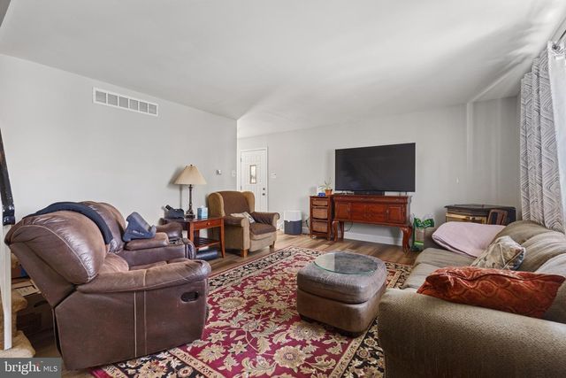 14001 FARADAY ST, Philadelphia, PA 19116