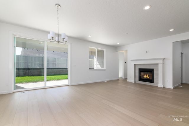 2607 N Morehouse Ave, Eagle, ID 83616