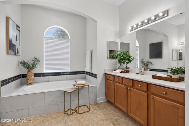 108 CHATSWORTH Drive, St. Johns, FL 32259